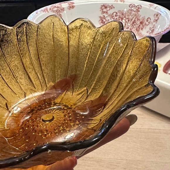 VINTAGE | Indiana Glass Amber Sunflower Bowl, Marigold Carnival Glass 7” 1930’s - Picture 11 of 11